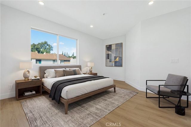 15455 Sherman, Van Nuys, CA 91406