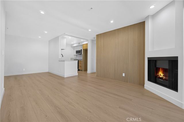 15455 Sherman, Van Nuys, CA 91406