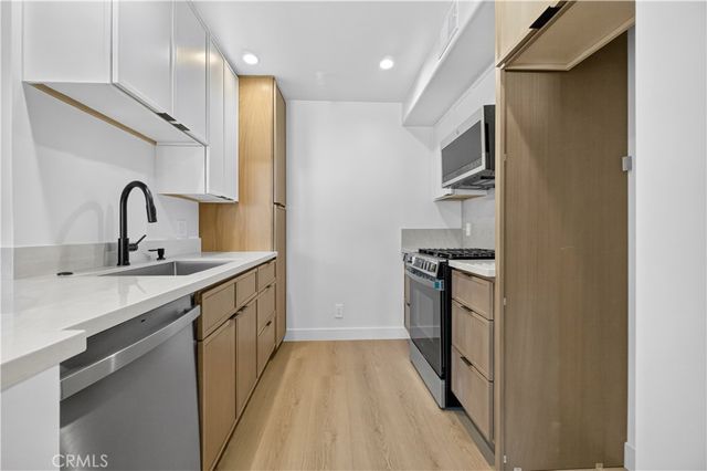 15455 Sherman, Van Nuys, CA 91406