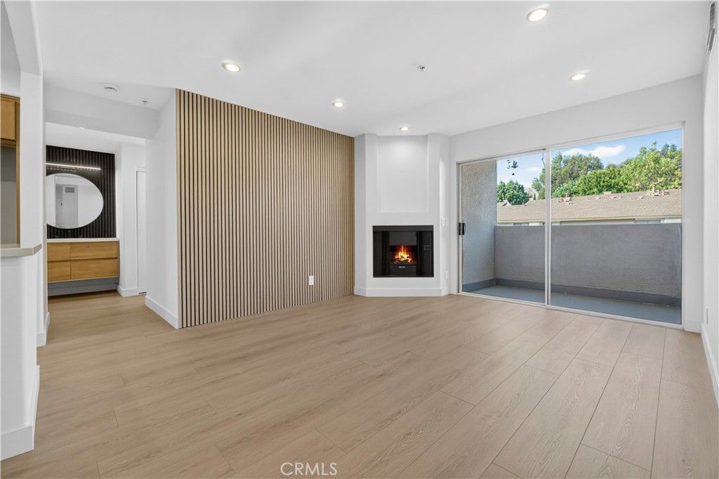 15455 Sherman 9, Van Nuys, CA 91406 — photo 3