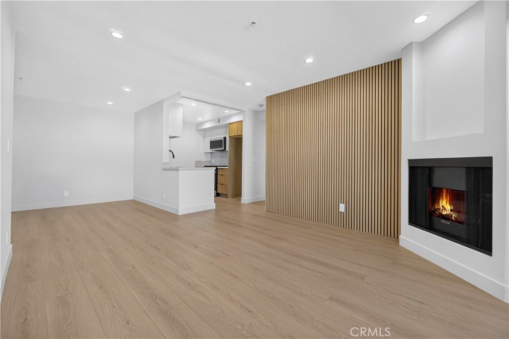 15455 Sherman 9, Van Nuys, CA 91406 — photo 4