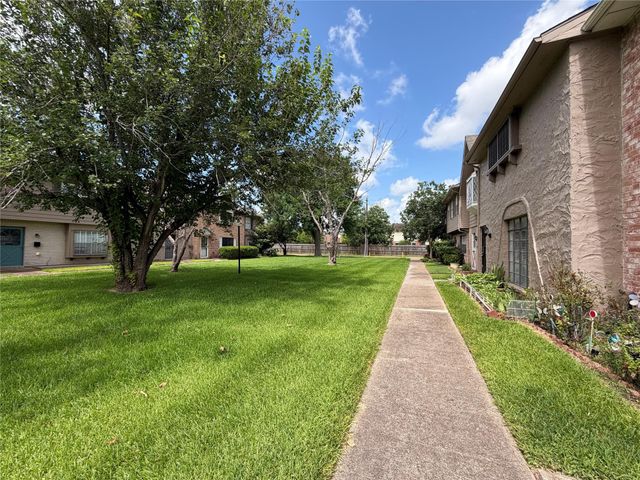 7214 Crownwest Street 7214, Houston, TX 77072