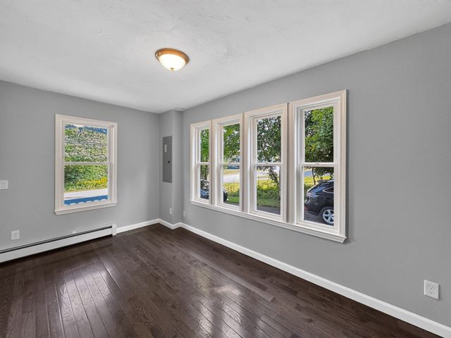 660 Pleasant St, Leicester, MA 01542