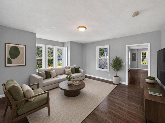 660 Pleasant St, Leicester, MA 01542