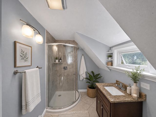 660 Pleasant St, Leicester, MA 01542