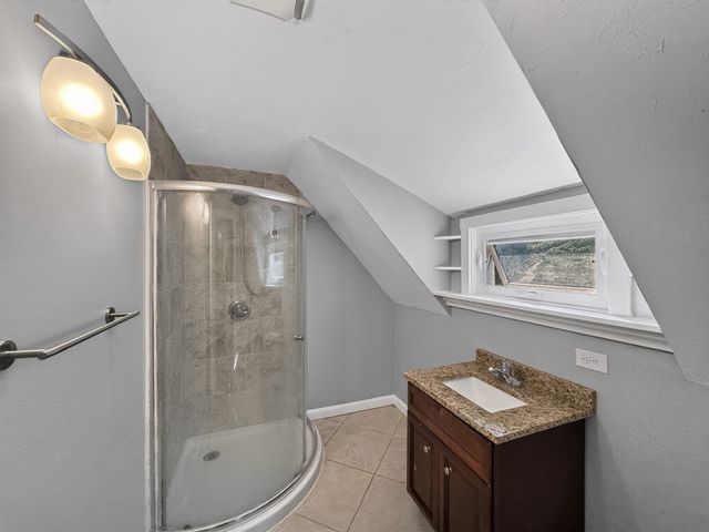660 Pleasant St, Leicester, MA 01542