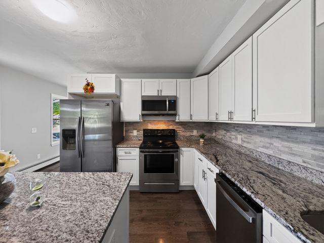660 Pleasant St, Leicester, MA 01542