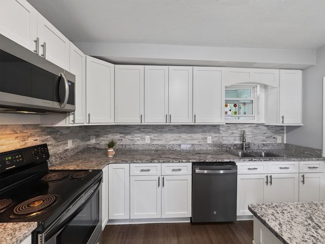 660 Pleasant St, Leicester, MA 01542
