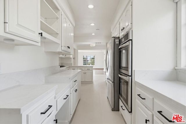 2919 Maxwell Street, Los Angeles, CA 90027