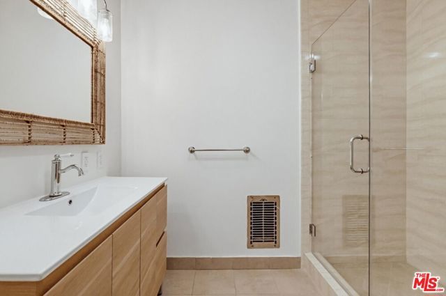 2919 Maxwell Street, Los Angeles, CA 90027