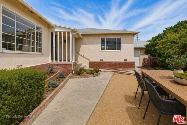 2919 Maxwell Street, Los Angeles, CA 90027