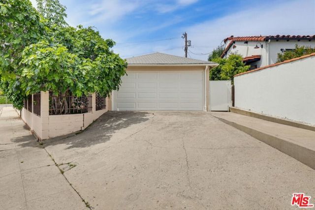 2919 Maxwell Street, Los Angeles, CA 90027