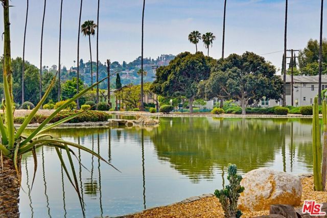 2919 Maxwell Street, Los Angeles, CA 90027