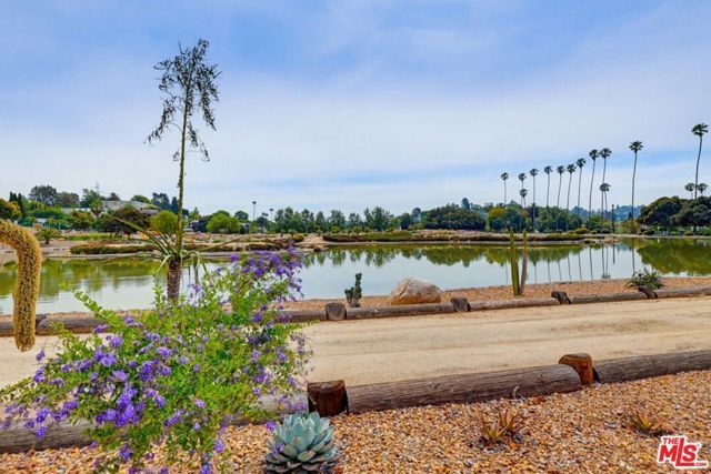 2919 Maxwell Street, Los Angeles, CA 90027