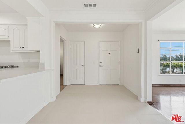 2919 Maxwell Street, Los Angeles, CA 90027