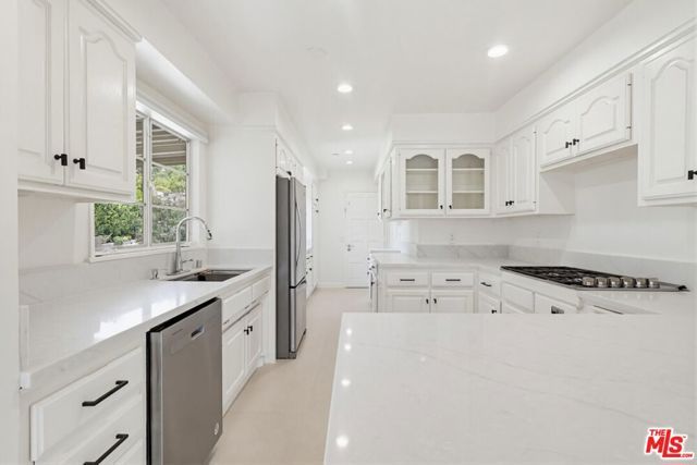 2919 Maxwell Street, Los Angeles, CA 90027