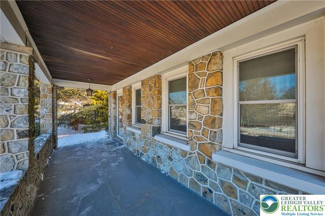 2364 Gruver Avenue, Palmer Twp, PA 18045