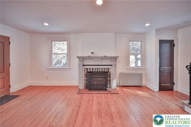 2364 Gruver Avenue, Palmer Twp, PA 18045