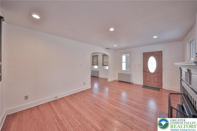 2364 Gruver Avenue, Palmer Twp, PA 18045