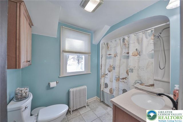 2364 Gruver Avenue, Palmer Twp, PA 18045