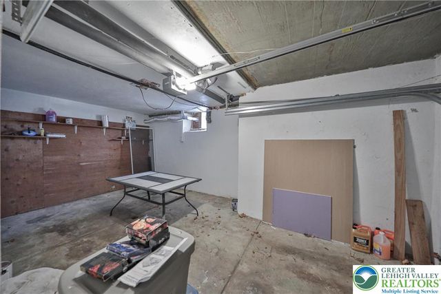 2364 Gruver Avenue, Palmer Twp, PA 18045