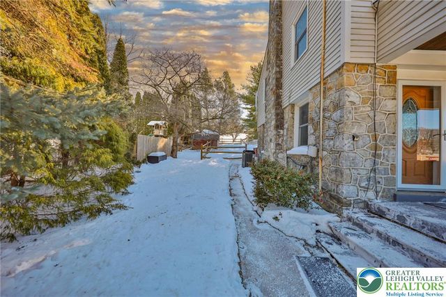 2364 Gruver Avenue, Palmer Twp, PA 18045