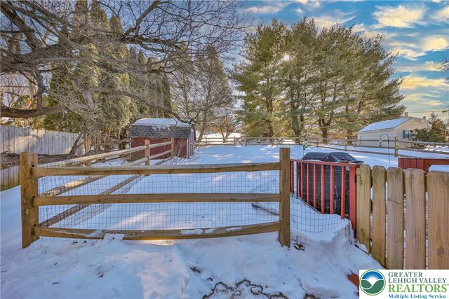 2364 Gruver Avenue, Palmer Twp, PA 18045