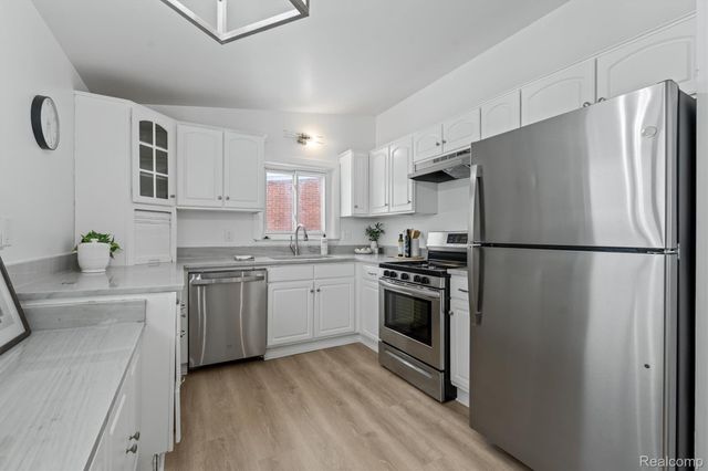 25615 Wohlfeil Street, Taylor, MI 48180