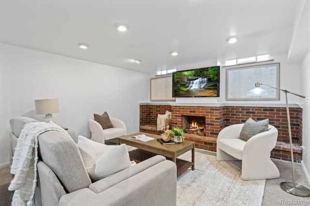 25615 Wohlfeil Street, Taylor, MI 48180