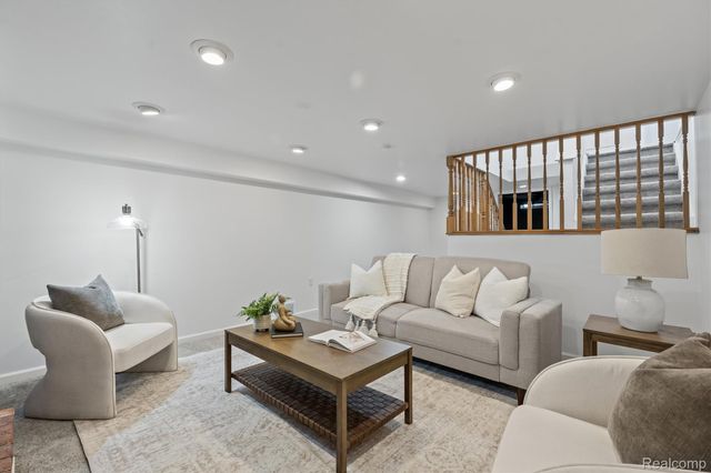 25615 Wohlfeil Street, Taylor, MI 48180