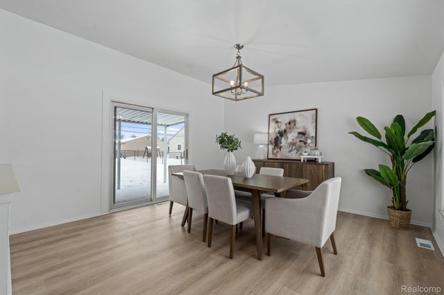 25615 Wohlfeil Street, Taylor, MI 48180