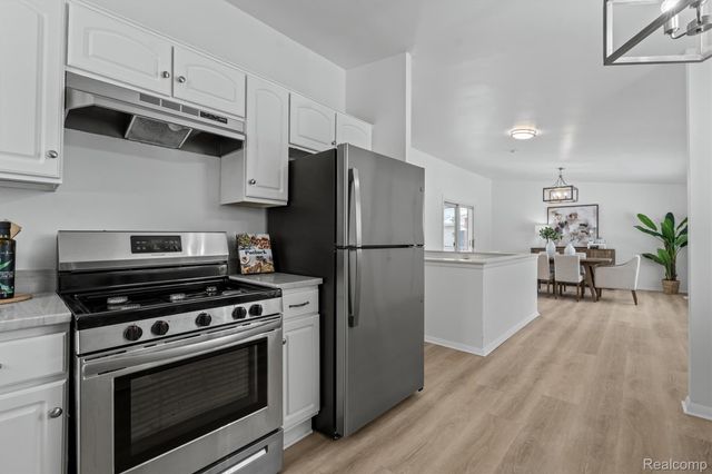 25615 Wohlfeil Street, Taylor, MI 48180