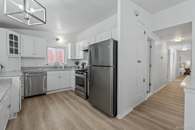 25615 Wohlfeil Street, Taylor, MI 48180