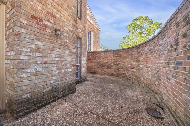 5815 Lynbrook Drive 103, Houston, TX 77057
