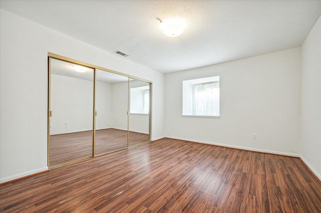 5815 Lynbrook Drive 103, Houston, TX 77057