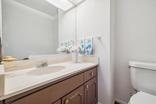 5815 Lynbrook Drive 103, Houston, TX 77057