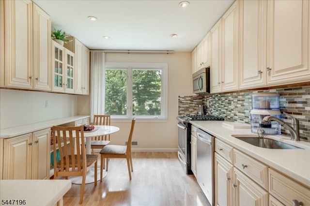 57 Robbins Ave, Berkeley Heights Twp., NJ 07922