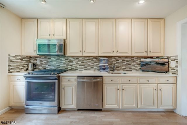57 Robbins Ave, Berkeley Heights Twp., NJ 07922