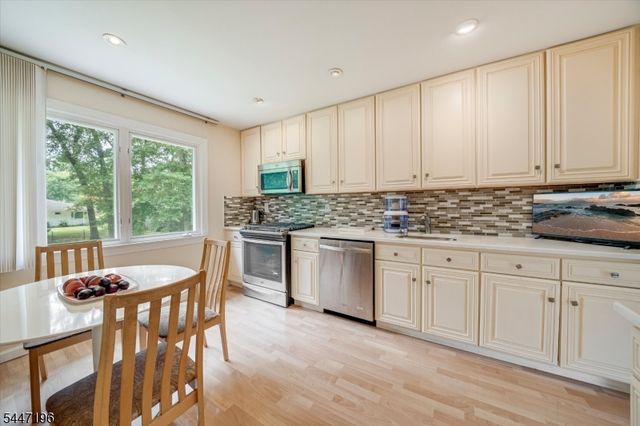 57 Robbins Ave, Berkeley Heights Twp., NJ 07922