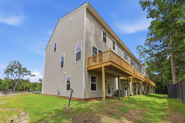 134 Fernbank Road Court, Johns Island, SC 29455