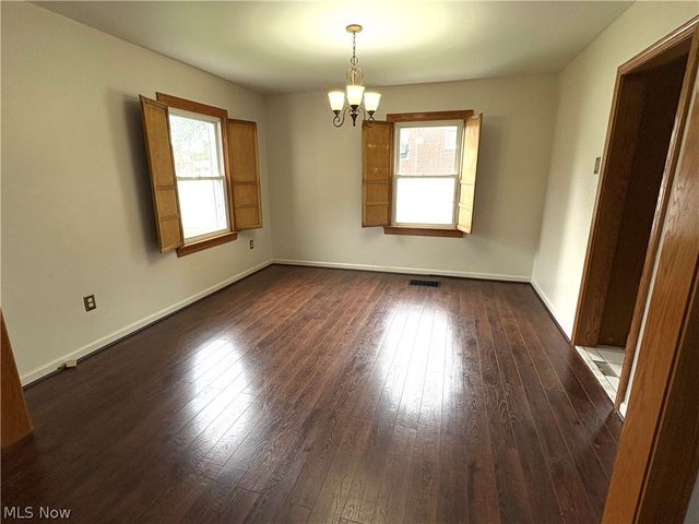 65240 Hillview Avenue, Bellaire, OH 43906