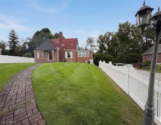 65240 Hillview Avenue, Bellaire, OH 43906