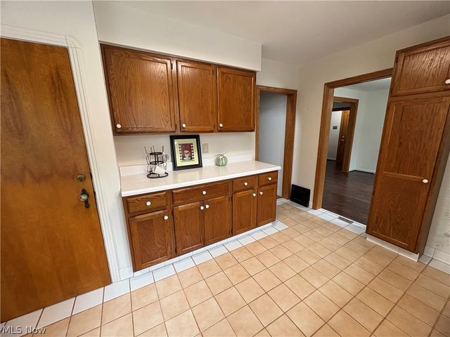 65240 Hillview Avenue, Bellaire, OH 43906