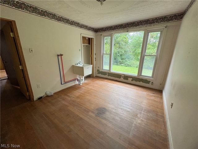 65240 Hillview Avenue, Bellaire, OH 43906