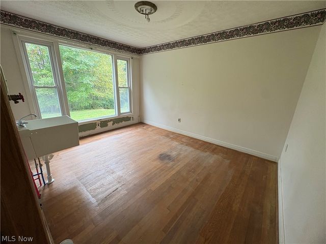 65240 Hillview Avenue, Bellaire, OH 43906