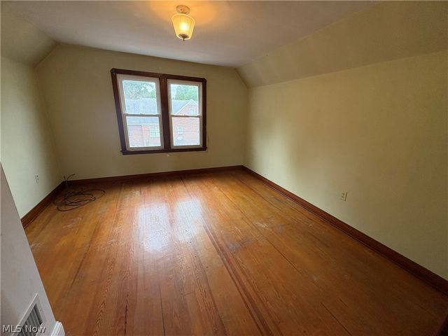 65240 Hillview Avenue, Bellaire, OH 43906