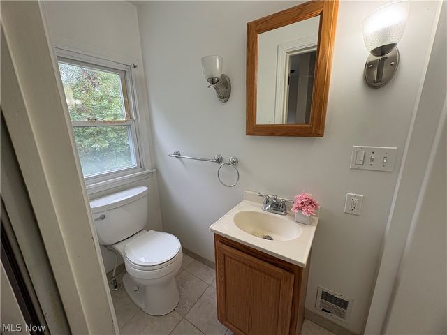 65240 Hillview Avenue, Bellaire, OH 43906