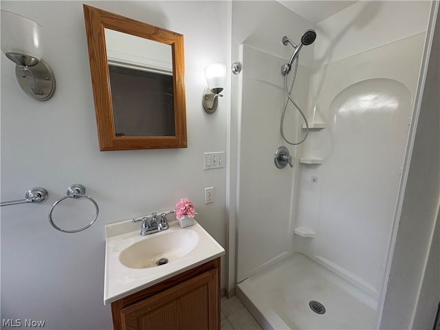 65240 Hillview Avenue, Bellaire, OH 43906
