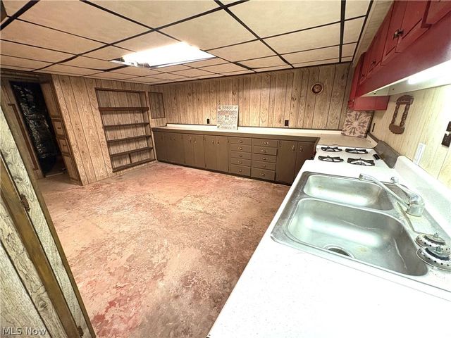 65240 Hillview Avenue, Bellaire, OH 43906