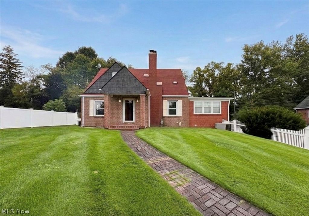 65240 Hillview Avenue, Bellaire, OH 43906